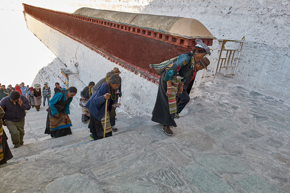 Pilgrims at the Potala Palace, Lhasa 20-24